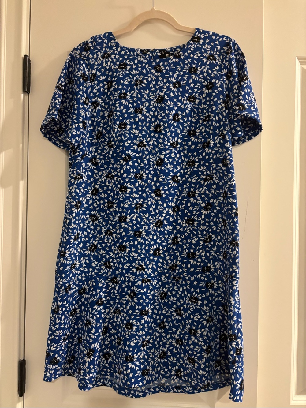 Blue Floral Short-Sleeve Shift Dress